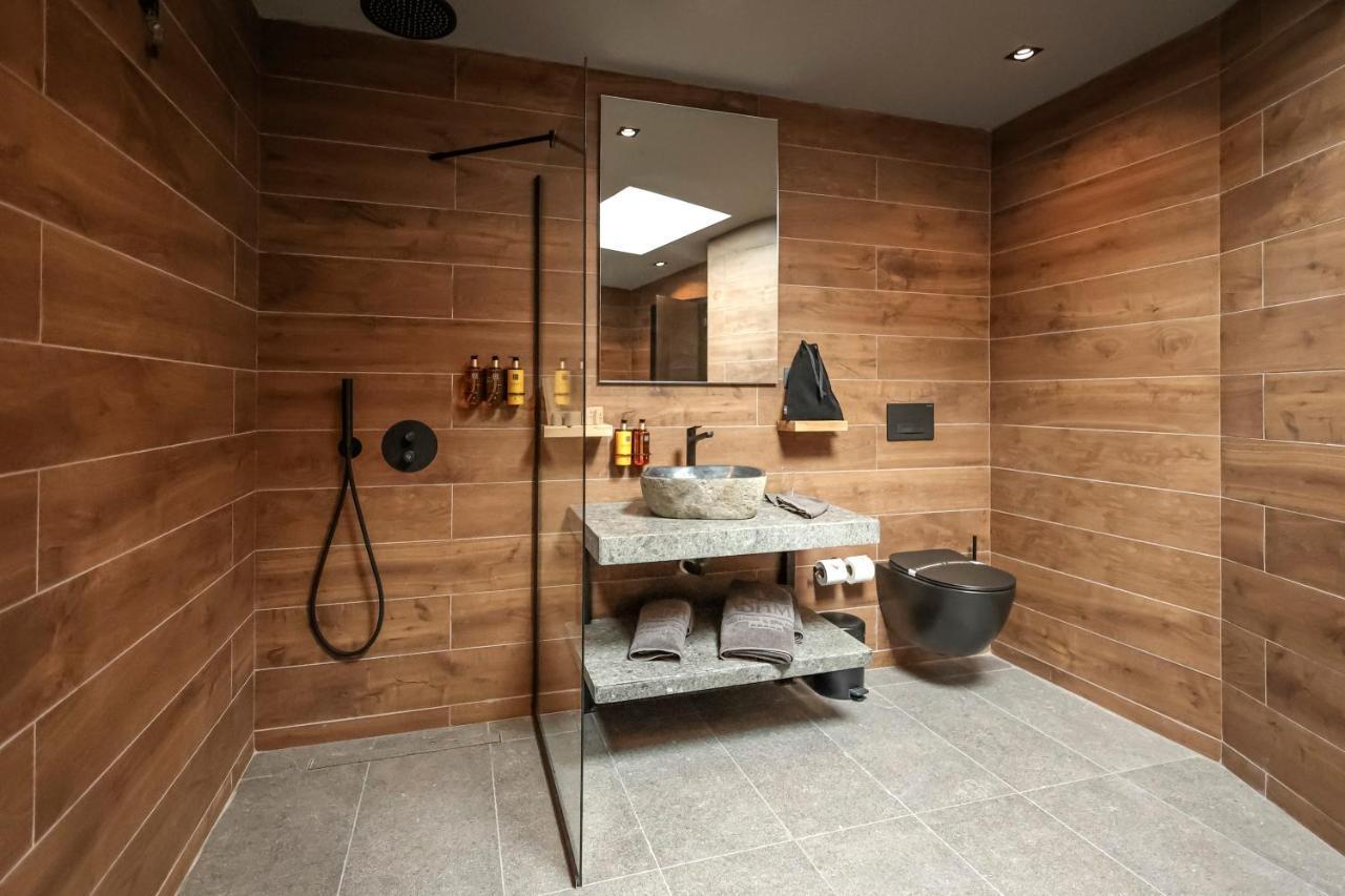 Kashmir Wellness & Adults Only 5*